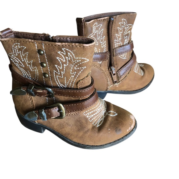 Faded Glory Size 8 Brown Kids Boots with Embroidery & Buckles - Picture 1 of 10
